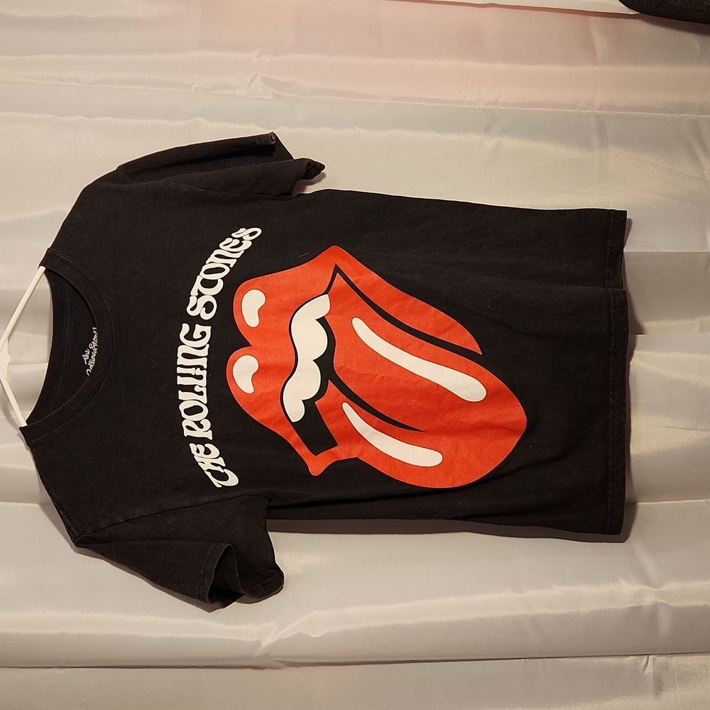 Rolling Stones Small black T-shirt with Tongue logo on front. - Picture 1 of 3